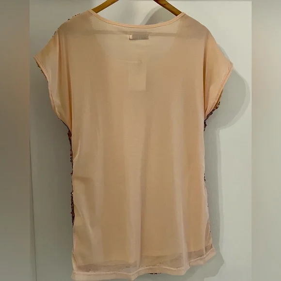 Pretty guide women’s sequin shirt. Short sleeve. Size Medium. NWT - Picture 4 of 8